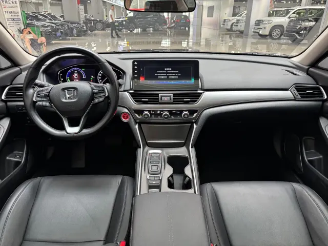 Honda Accord — Фото автомобиля 6