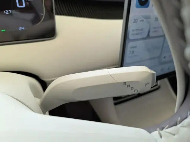 Changan Qiyuan A06 — Фото автомобиля 13