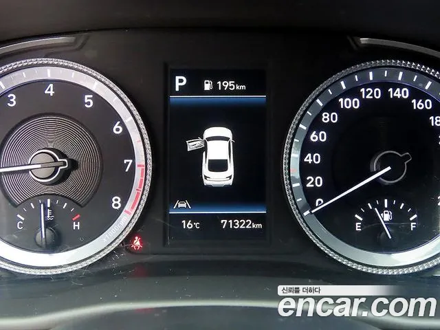 Hyundai Sonata — Фото автомобиля 9