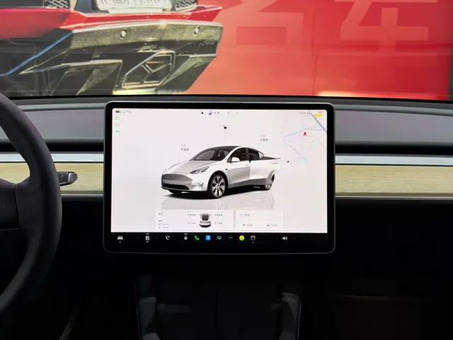Tesla Model Y — Фото автомобиля 8