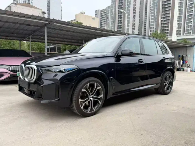 Фотография автомобиля — BMW X5