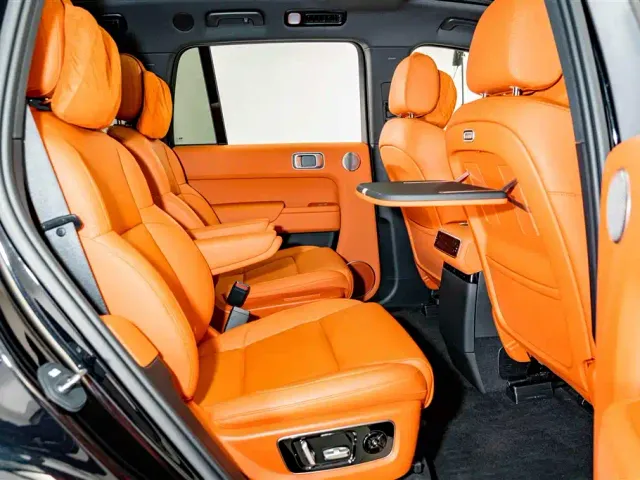 Li Auto L8 — Фото автомобиля 25