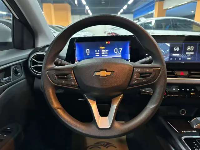 Chevrolet Monza — Фото автомобиля 10