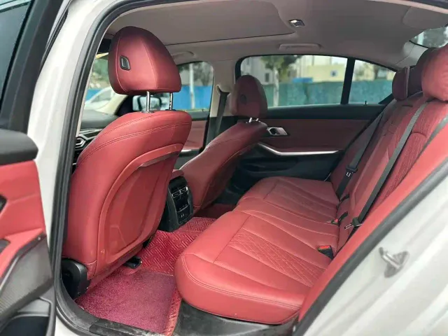 BMW 3 Series — Фото автомобиля 5