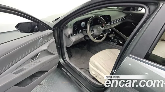 Hyundai Avante CN7 — Фото автомобиля 17