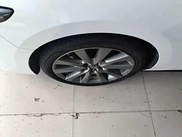 Mazda Axela — Фото автомобиля 22