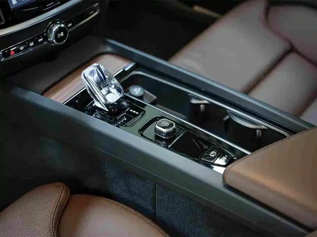 Volvo S60 — Фото автомобиля 8