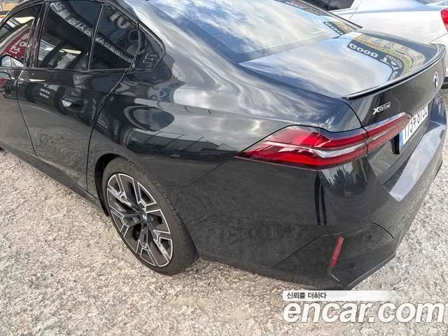 BMW 5 Series G60 — Фото автомобиля 2