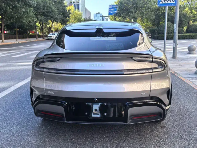 Xiaomi YU7 — Фото автомобиля 4