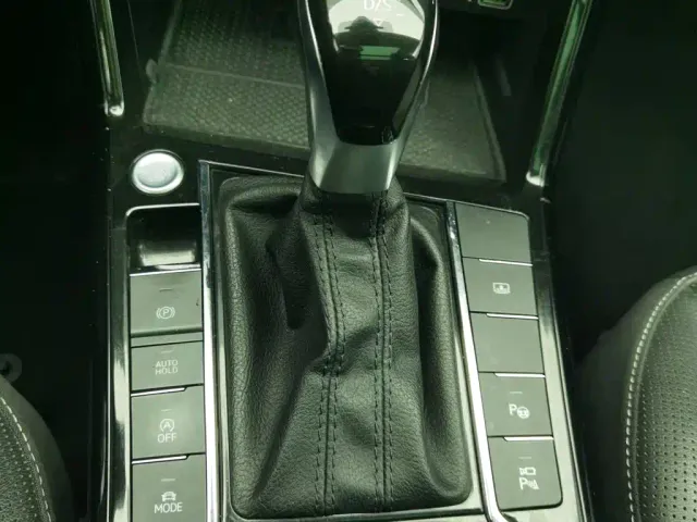 Volkswagen Passat — Фото автомобиля 13