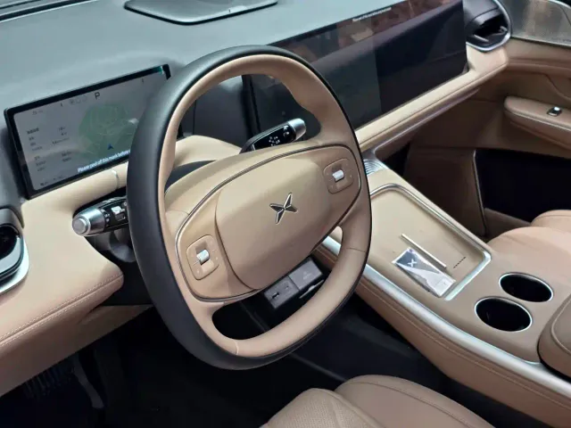 Xpeng G9 — Фото автомобиля 14
