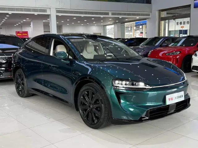 Luxeed R7 — Фото автомобиля 3