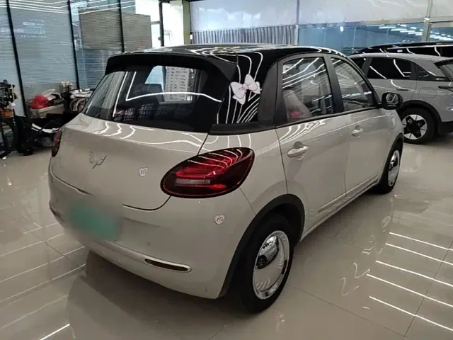 Wuling Bingo — Фото автомобиля 6