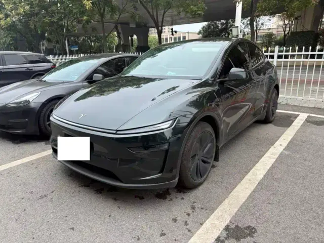 Фотография автомобиля — Tesla Model Y