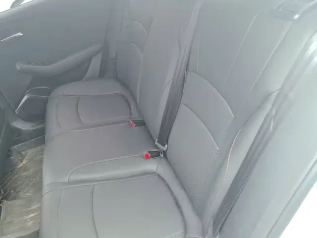 Roewe i5 — Фото автомобиля 13