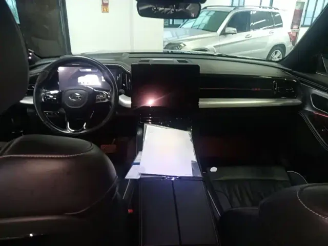 GAC Trumpchi GS8 — Фото автомобиля 9