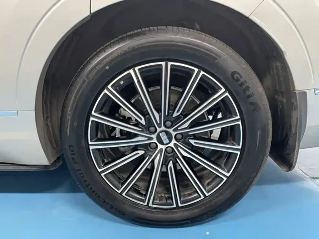 Geely Galaxy M9 — Фото автомобиля 10