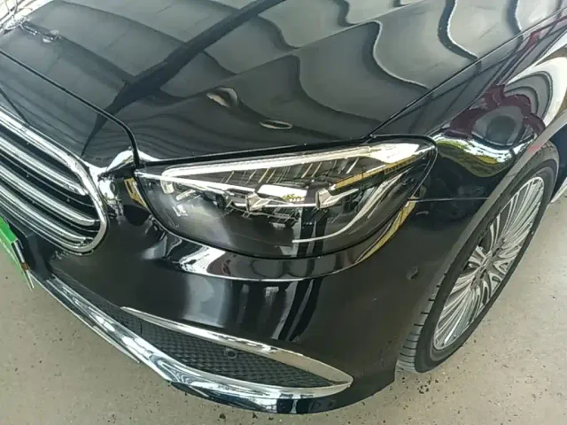 Mercedes-Benz E-Class — Фото автомобиля 23