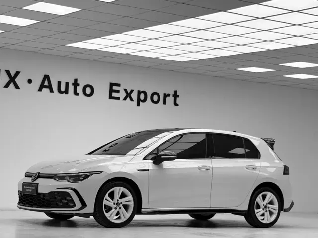 Volkswagen Golf — Фото автомобиля 7