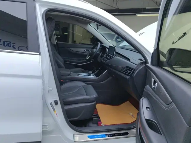 Changan CS75 — Фото автомобиля 8