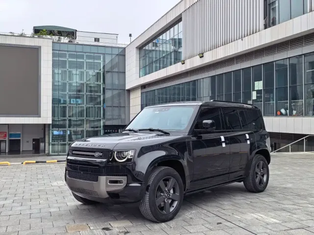 Фотография автомобиля — Land Rover Defender