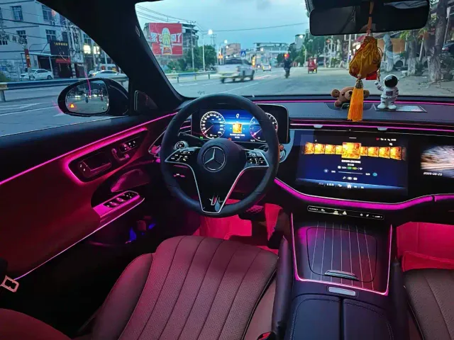 Mercedes-Benz E-Class — Фото автомобиля 5