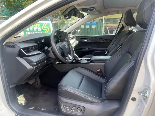 Toyota Camry — Фото автомобиля 7