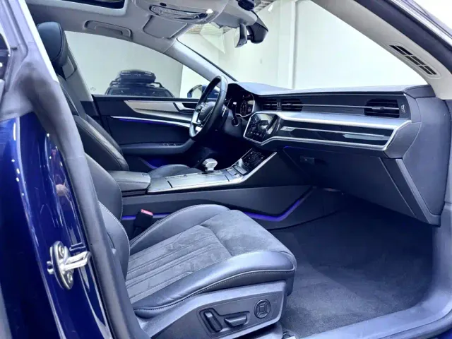 Audi A7L — Фото автомобиля 11