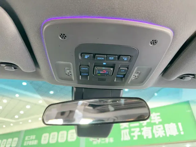 Toyota Avalon — Фото автомобиля 15