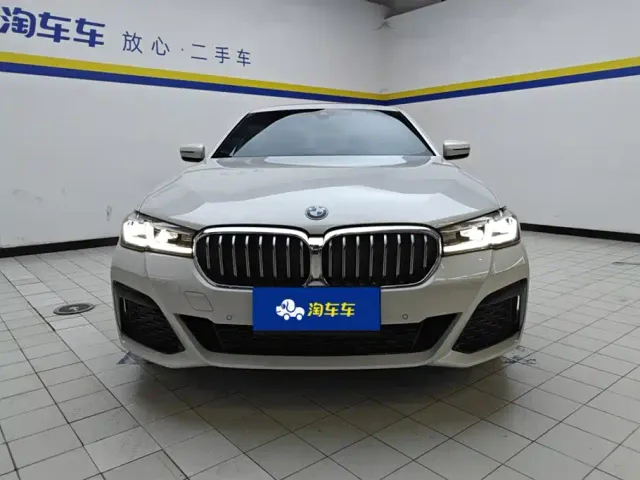BMW 5 Series — Фото автомобиля 2