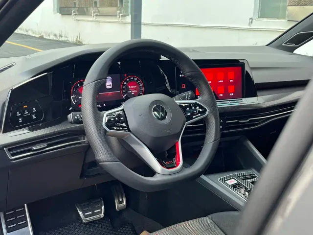 Volkswagen Golf GTI — Фото автомобиля 4