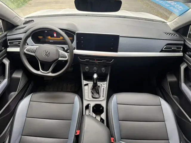 Volkswagen Lavida — Фото автомобиля 11