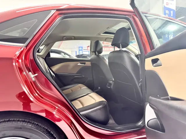 Chevrolet Monza — Фото автомобиля 12