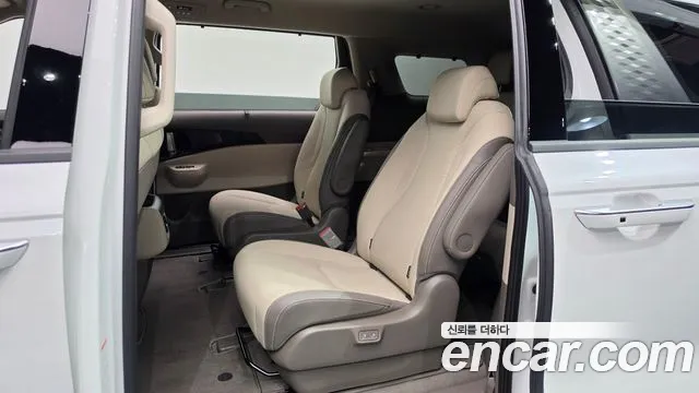 Kia Canival Новый Carnival 4 поколение Бензин 9 мест X Line — Фото автомобиля 10