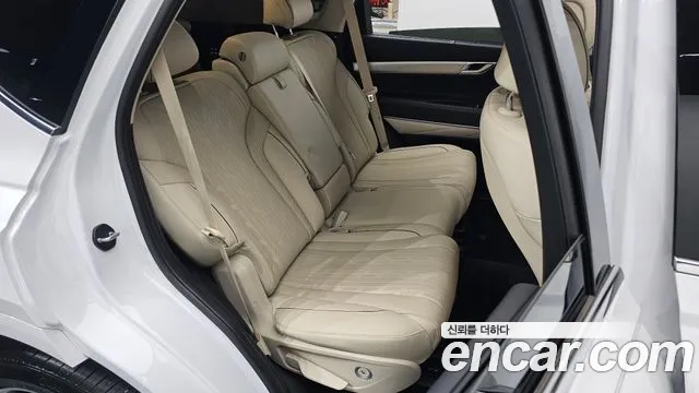 Genesis GV80 — Фото автомобиля 17