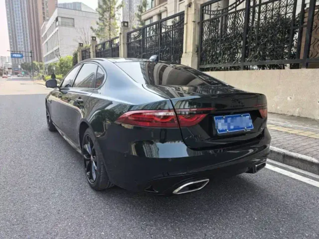 Jaguar XFL — Фото автомобиля 6