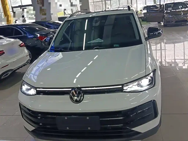 Volkswagen Tharu — Фото автомобиля 2