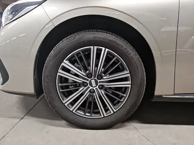 Geely Galaxy Stellar 6 — Фото автомобиля 22