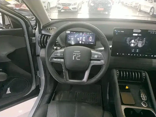 BYD Yuan PLUS — Фото автомобиля 10