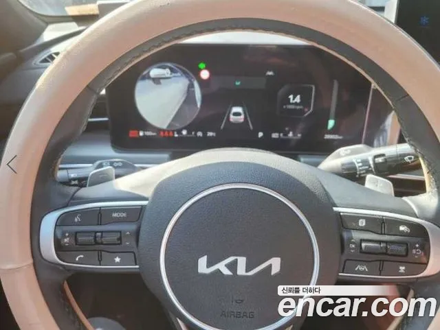 Kia K5 Generation 3 — Фото автомобиля 2