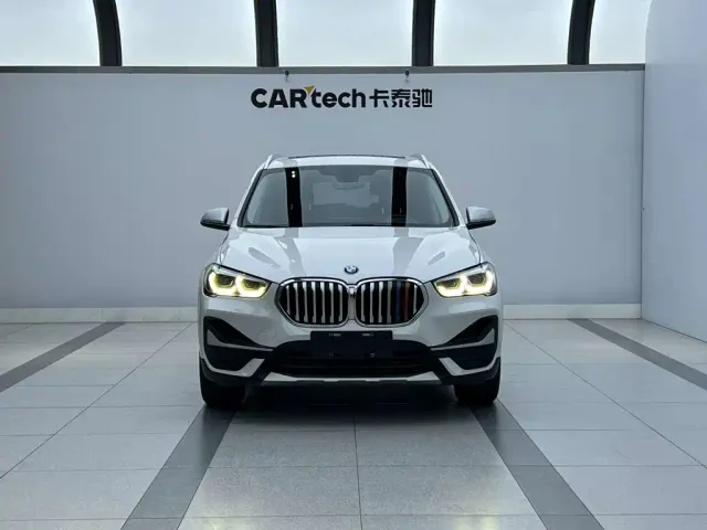 BMW X1 — Фото автомобиля 2