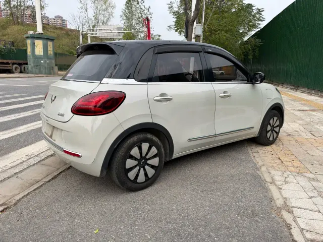 Wuling Bingo — Фото автомобиля 9