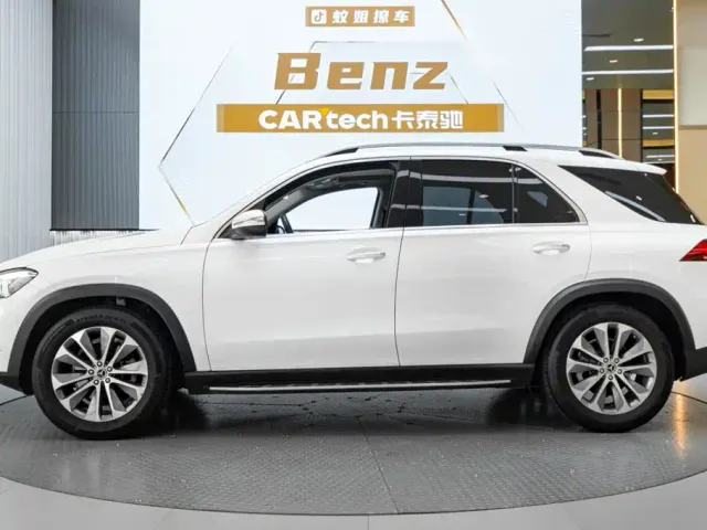 Mercedes-Benz GLE-Class — Фото автомобиля 3