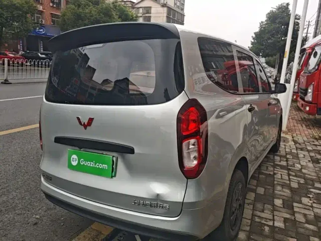 Wuling Hongguang — Фото автомобиля 6