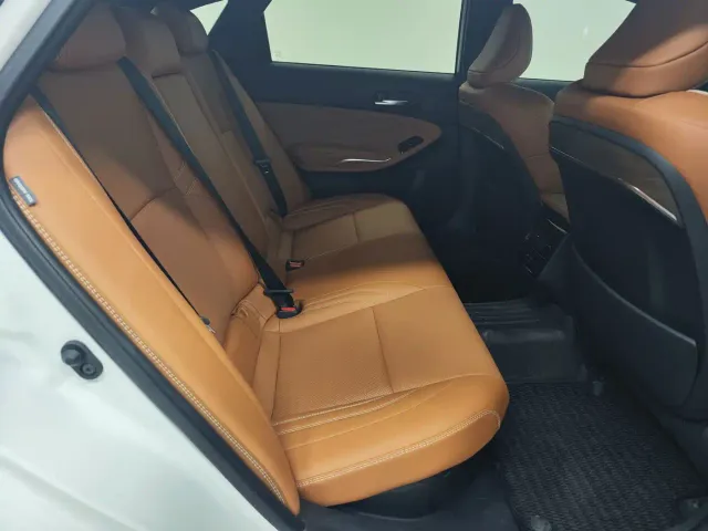 Toyota Avalon — Фото автомобиля 10