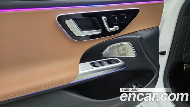 Mercedes-Benz E-Class — Фото автомобиля 15