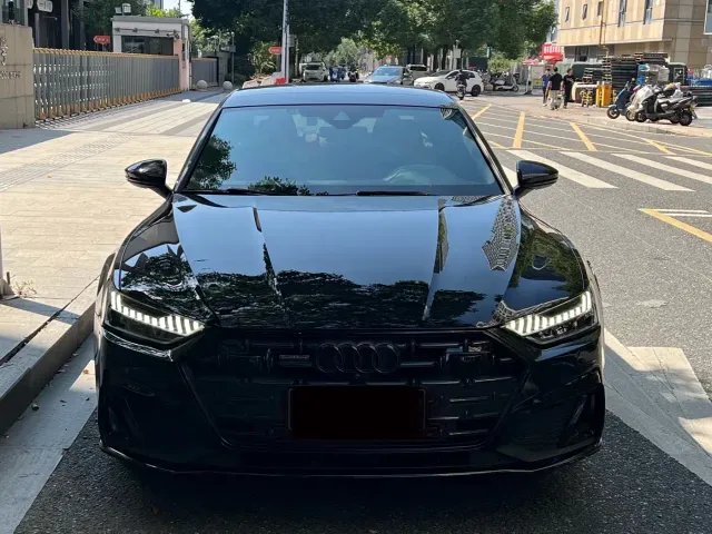 Audi A7L — Фото автомобиля 2