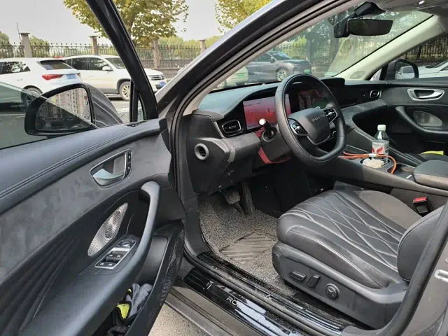 Roewe D7 — Фото автомобиля 12