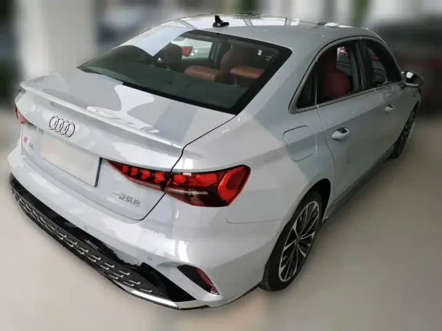 Audi Audi A3 2025 A3L Limousine 35TFSI Flying Spur Premium + Luxury Selection Package — Фото автомобиля 9