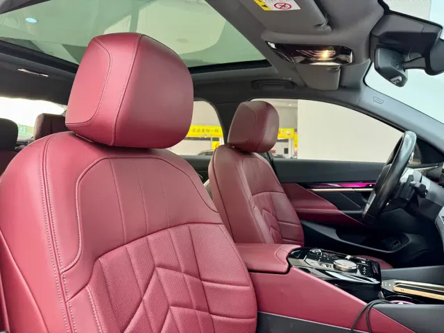 BMW 5 Series — Фото автомобиля 15